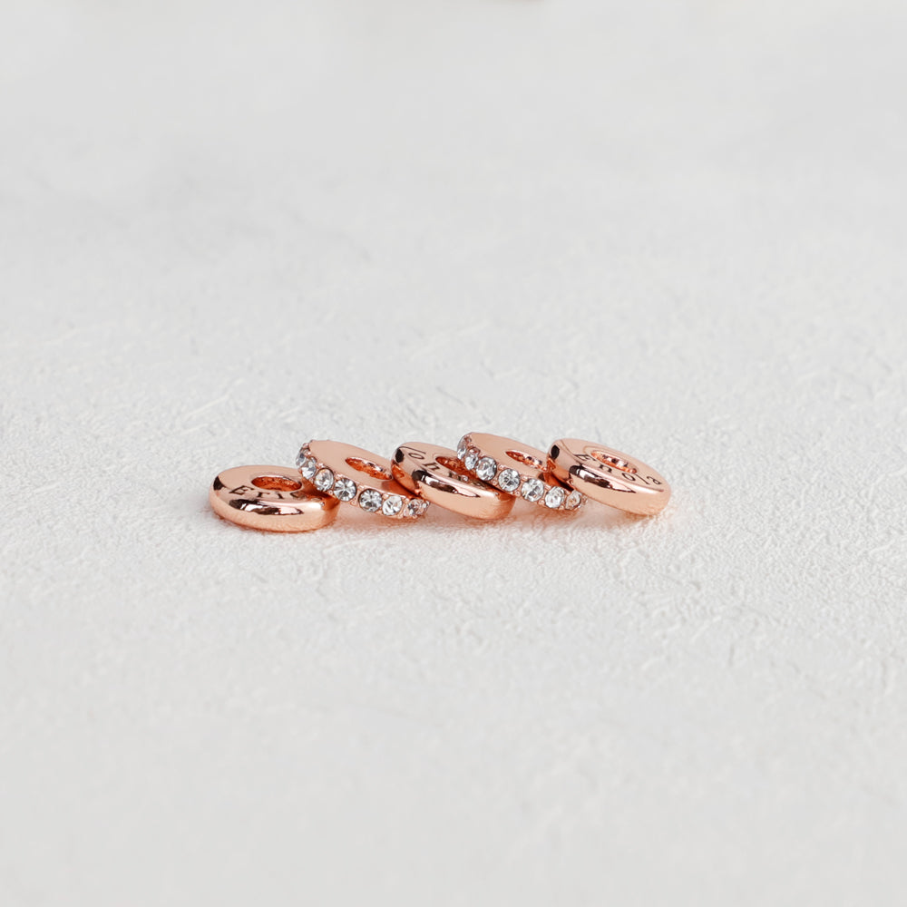 Kreis Charm Halskette mit individueller Namensgravur